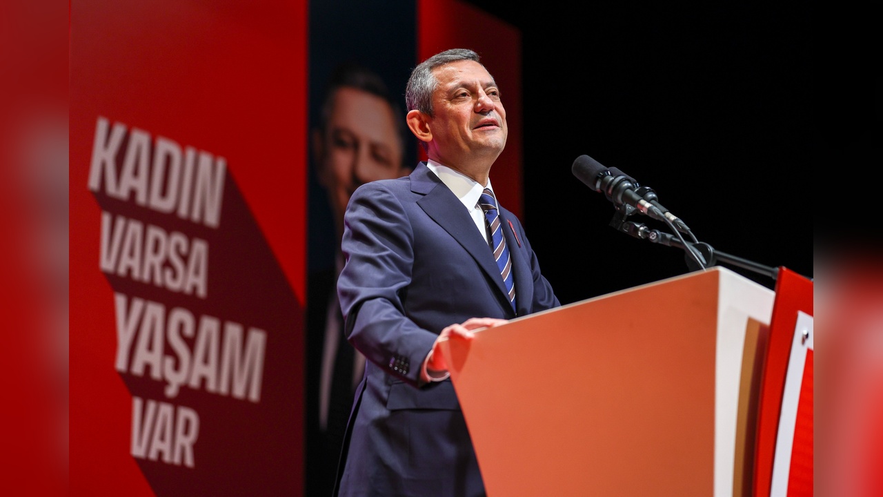 Özgür Özel, Kadınları Demokrasi Baharına Davet Etti