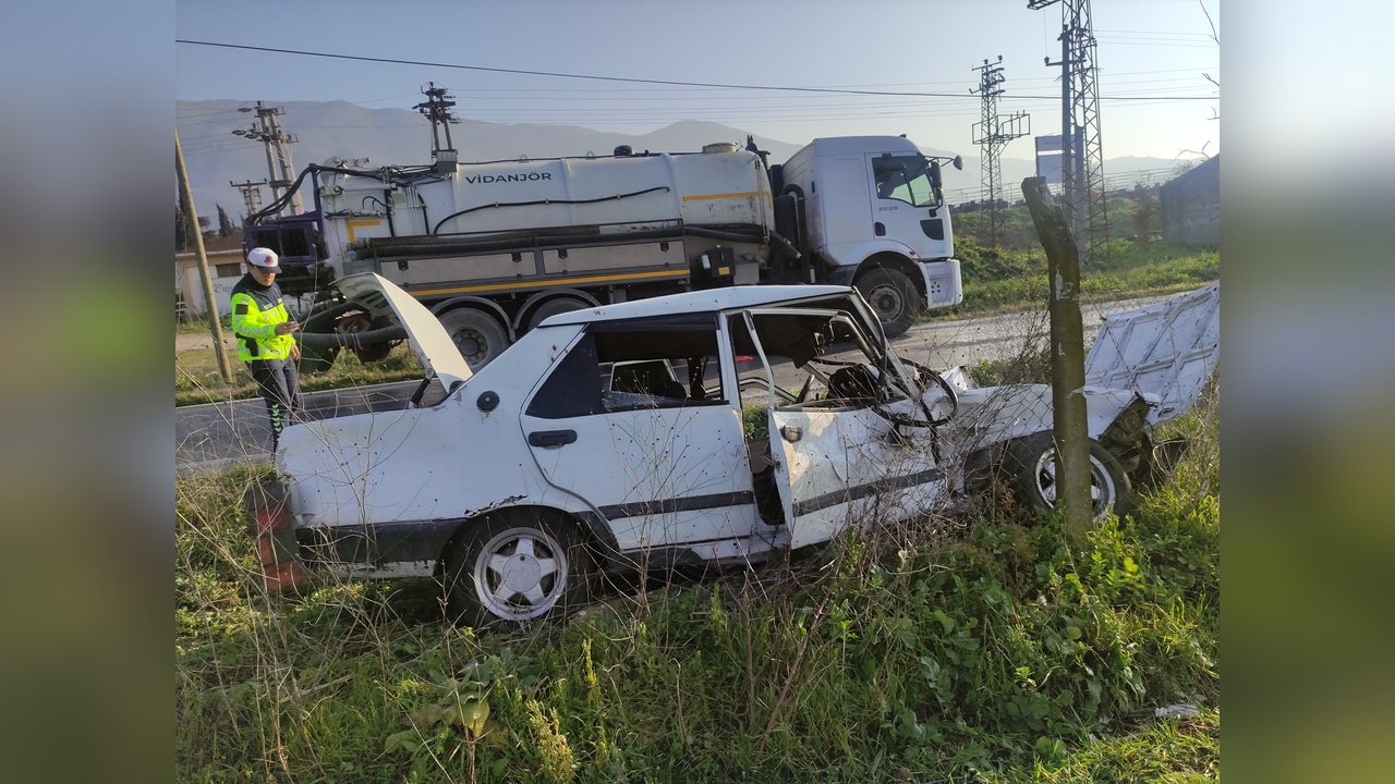 Bursa'da Trafik Kazası: 5 Kişi Yaralandı