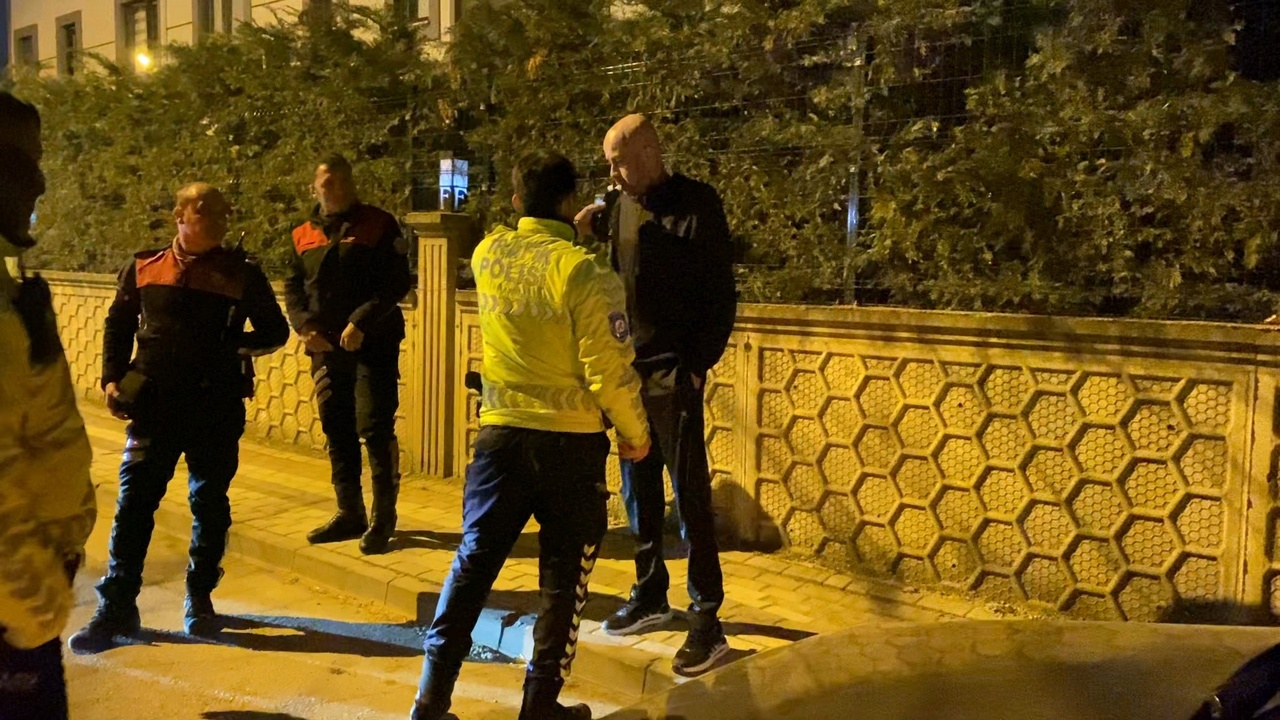 Alkollü Sürücüden İlginç Tepki: 'Amerikan Polisi Misiniz?'