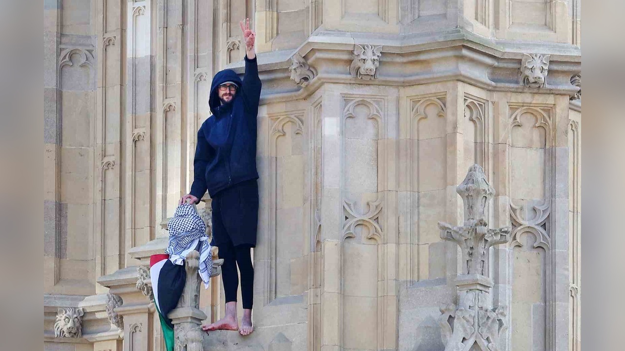 Big Ben Kulesi'nde Filistin Bayrağı Açan Şahıs 16 Saat Sonra Tutuklandı