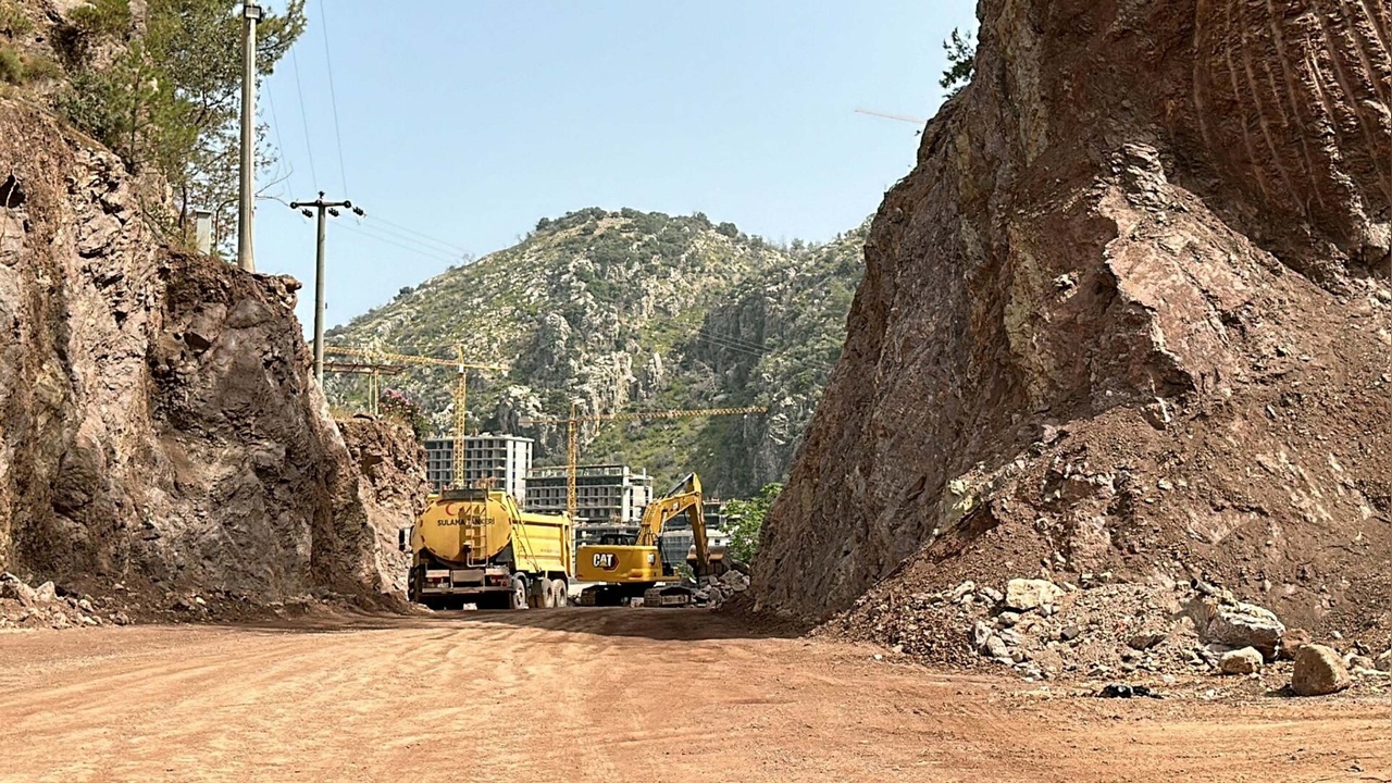 Muğla ve Marmaris'te Kaçak Otel Yıkım Talimatı Verildi