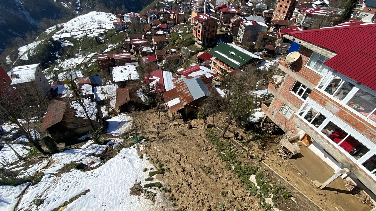 Rize'de Heyelan Nedeniyle Tahliye Edilen Ev Sayısı Artıyor