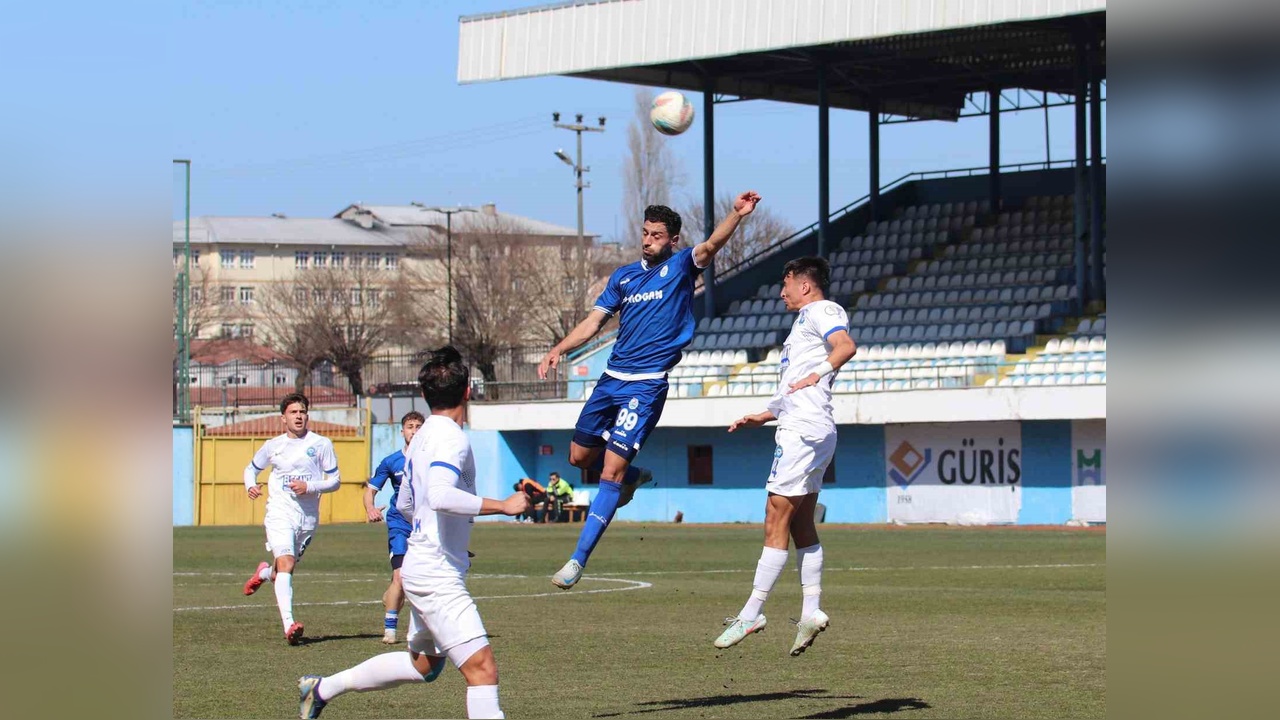 Alanya 1221 FSK, Pazarspor'u Mağlup Etti