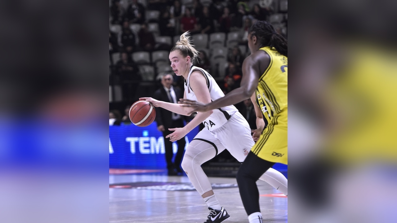 Fenerbahçe Opet, Beşiktaş'ı Mağlup Etti