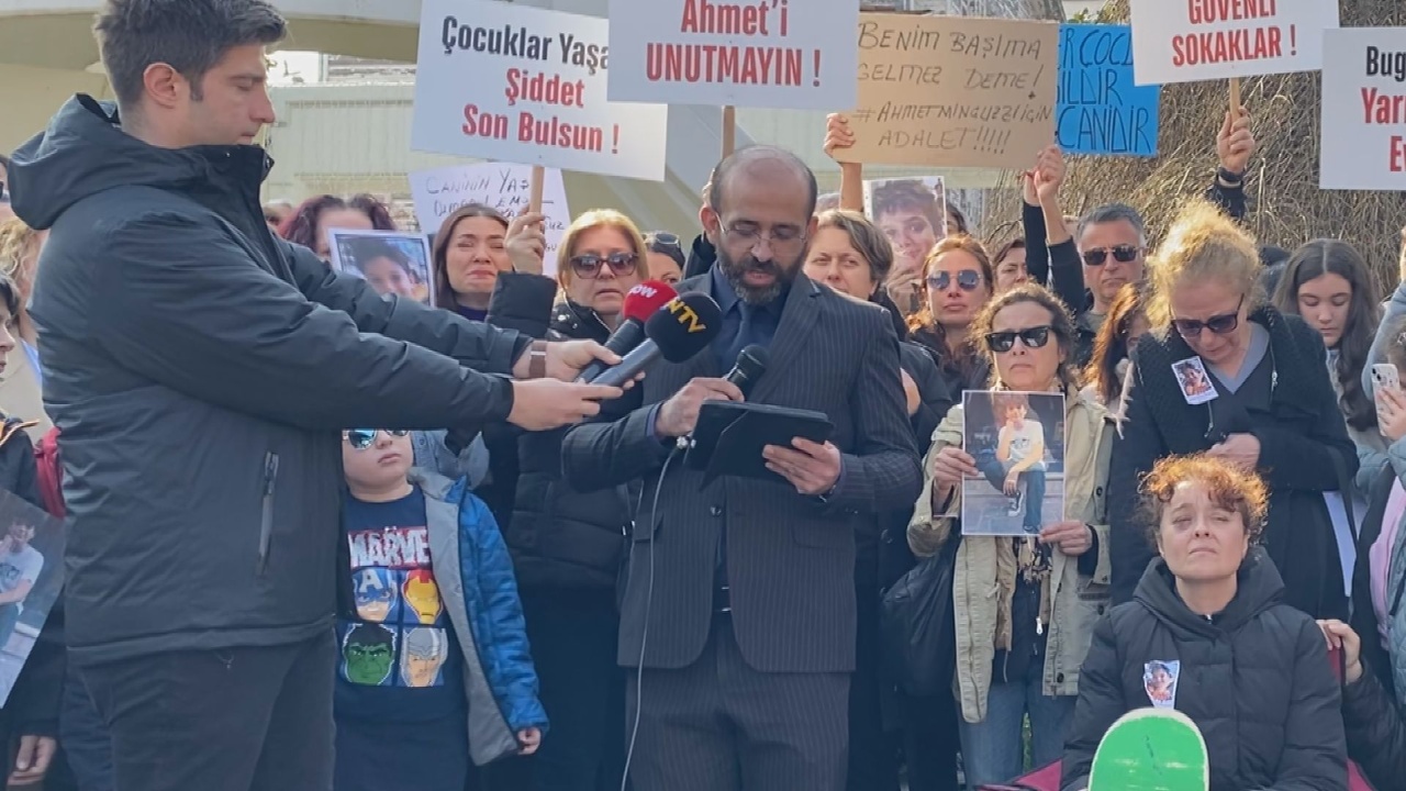 Kadıköy'de Bıçaklama Olayında Anne Adalet Mücadelesi Veriyor