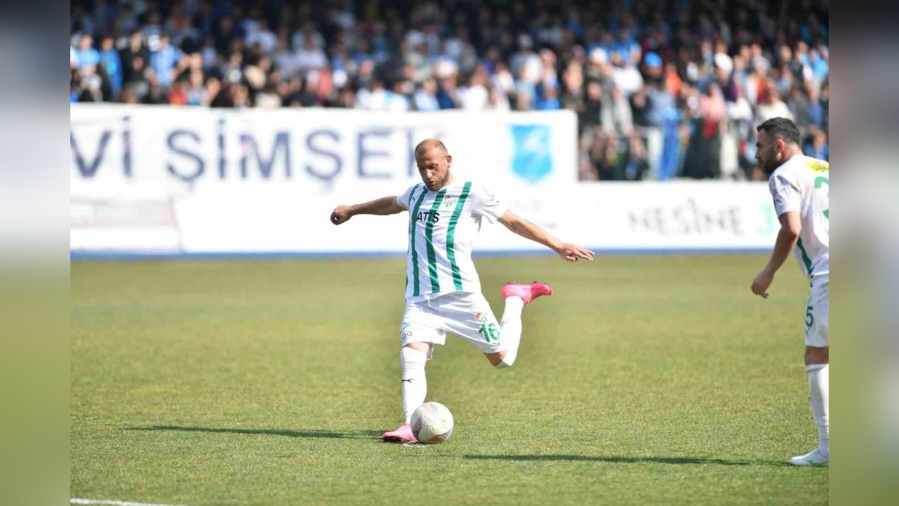 Belediye Kütahyaspor, Bursaspor'u 3-1 Mağlup Etti