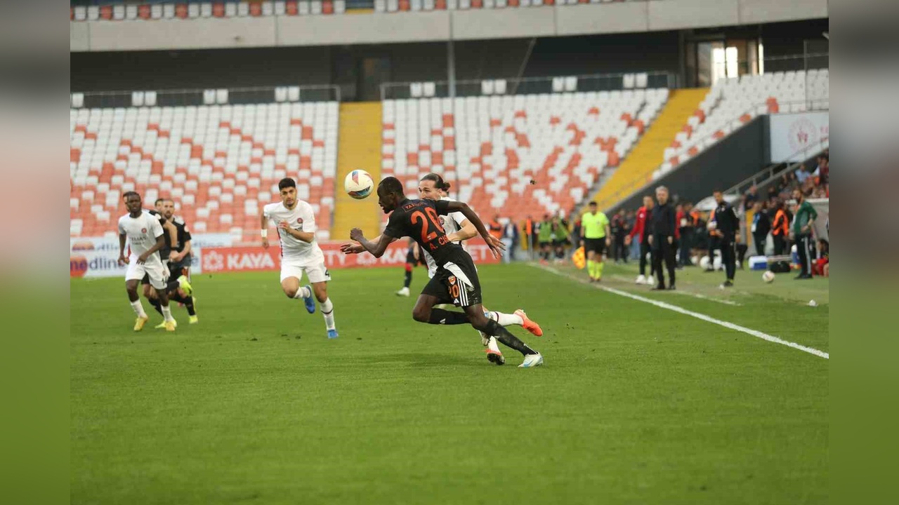 Fatih Karagümrük, Adanaspor'u Devirerek Üst Sıralara Tırmandı