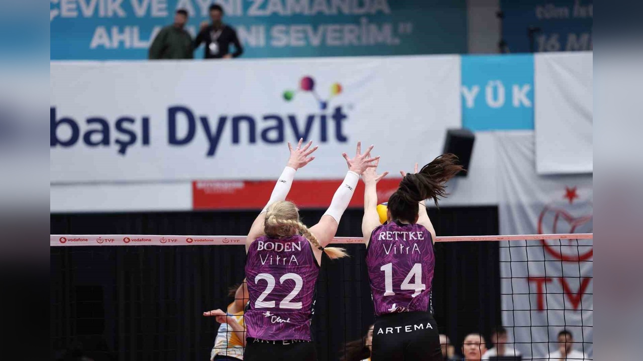 Eczacıbaşı Dynavit, Kuzeyboru'yu 3-0 ile geçti