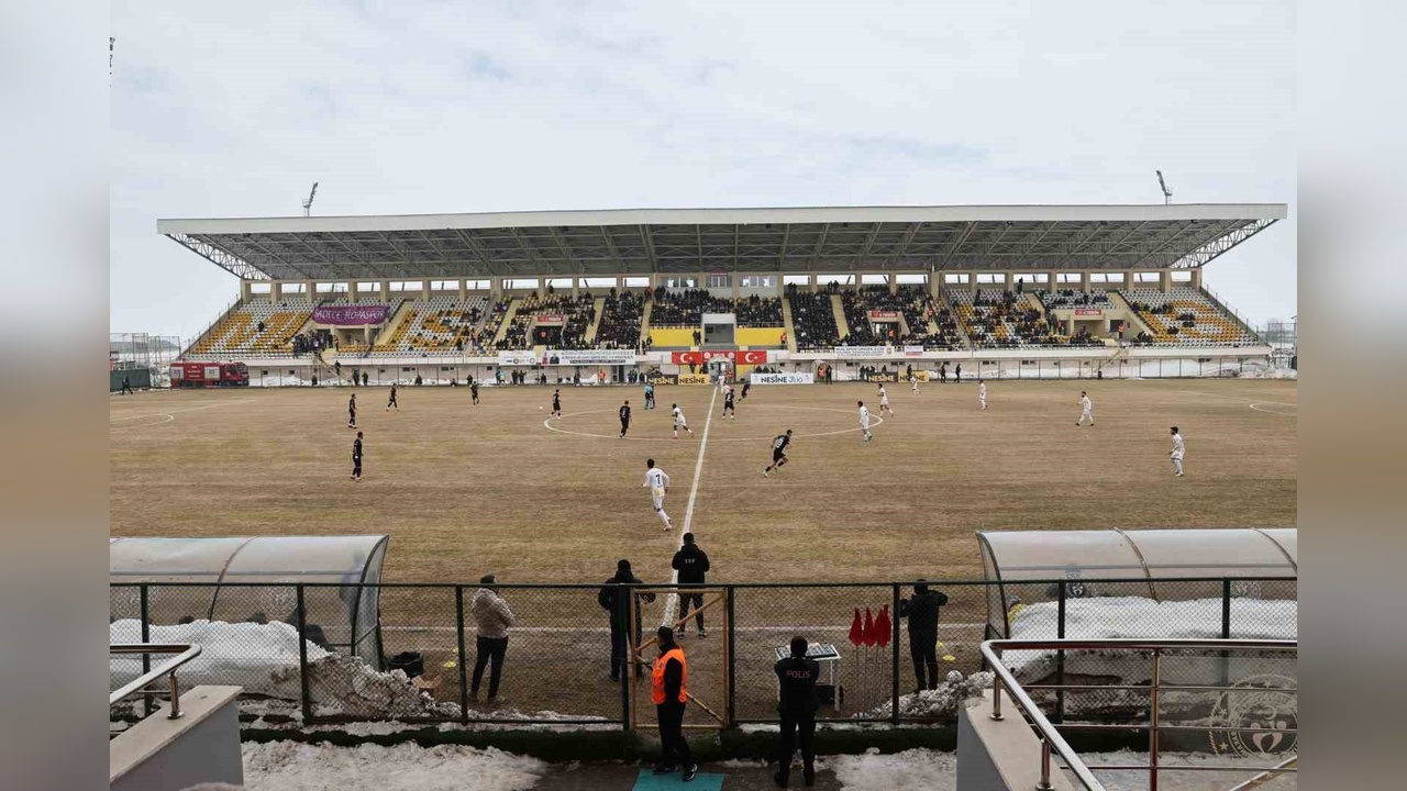 Muş Spor, Hopaspor'u 2-0 Mağlup Etti