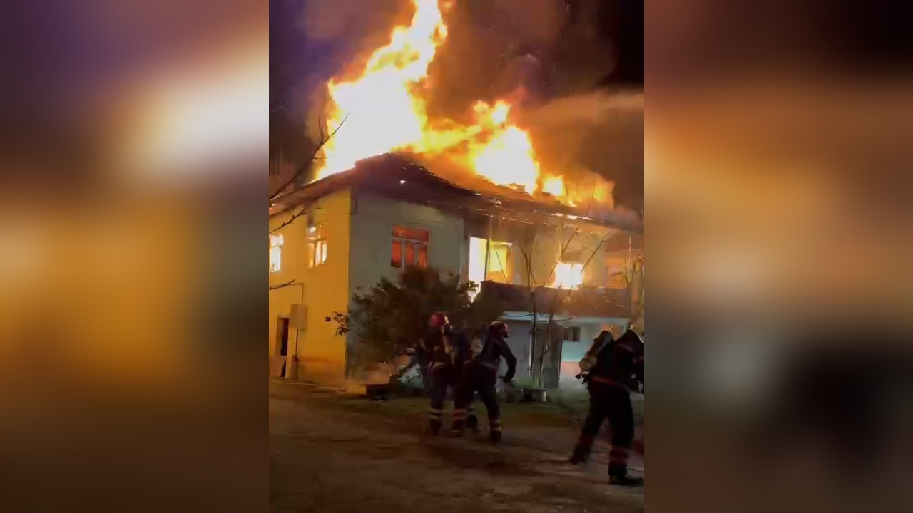 İftara Giden Ailenin Evi Yangında Kullanılamaz Hale Geldi