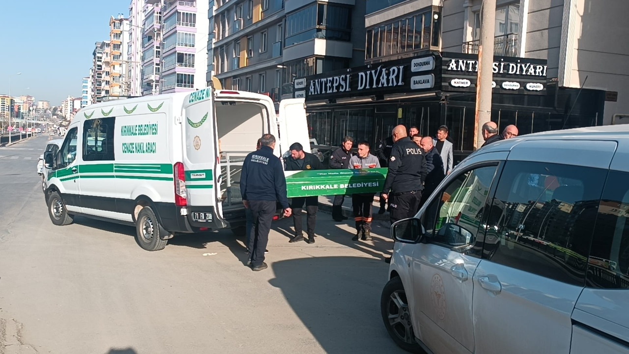 Kırıkkale'de Temizlik Görevlisi Sokakta Hayatını Kaybetti
