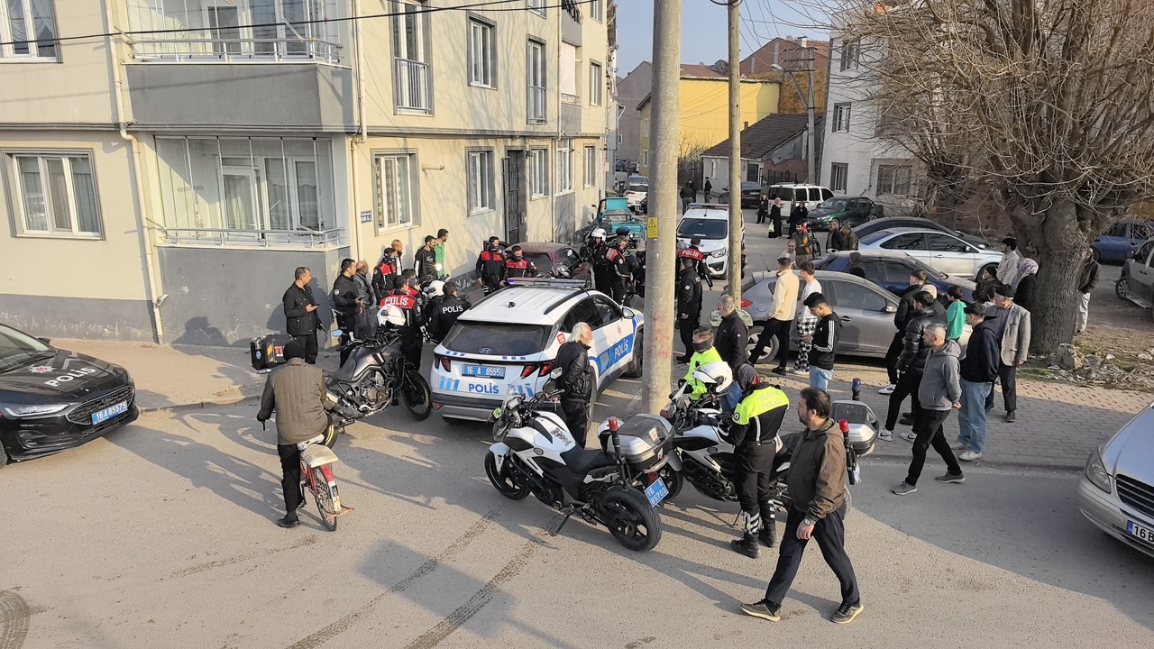 Bursa'da Uyuşturucu Operasyonu: İki Kişi Gözaltında