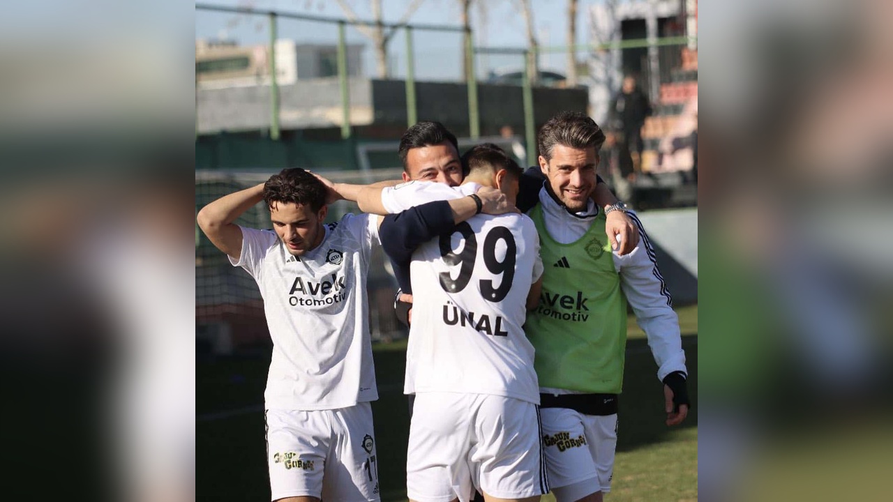 Altay, Zorlu Bir Döneme Girmekte