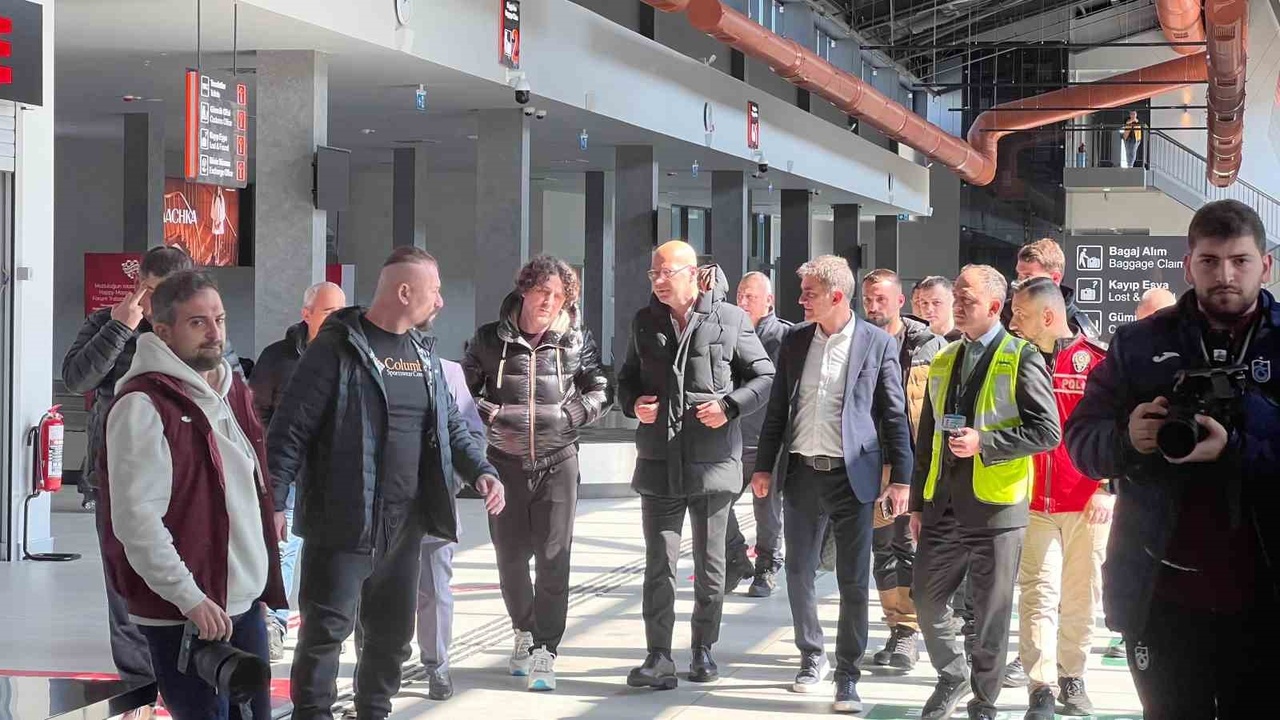 Trabzon, Fatih Tekke'yi Coşkuyla Karşıladı