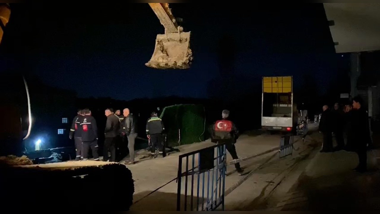 Bahçelievler'de İnşaat Çalışması Sırasında Yol Çöktü
