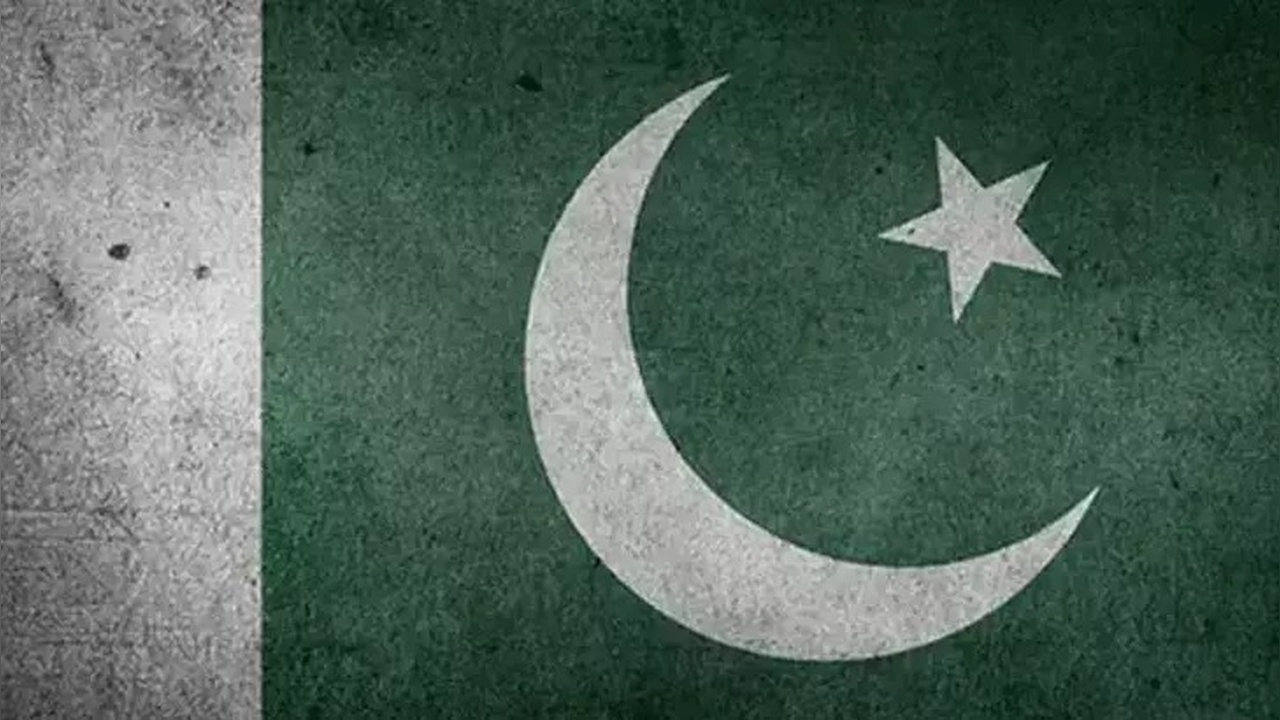 Pakistan'da Tren Saldırısında 100'den Fazla Yolcu Kurtarıldı