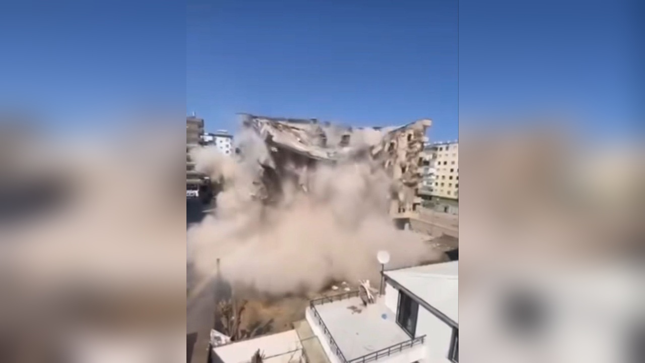 Diyarbakır'da Yıkım Sırasında 6 Katlı Bina Çöktü