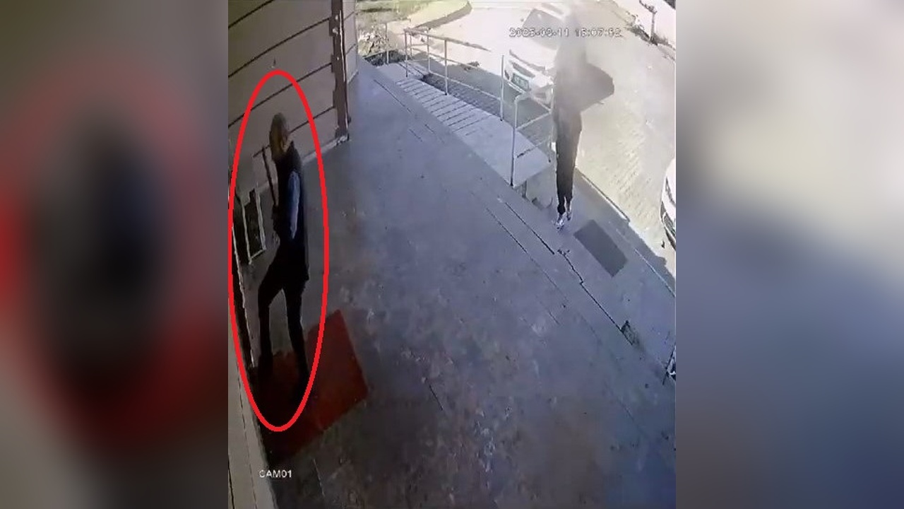 Beyzbol Sopasıyla Doktora Saldırı Girişimi Güvenlik Kamerasında