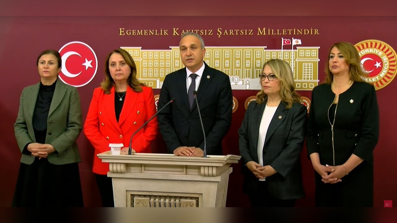 CHP'li Özçağdaş, Komisyon Toplantısına İlgililerin Davet Edilmediğini Açıkladı