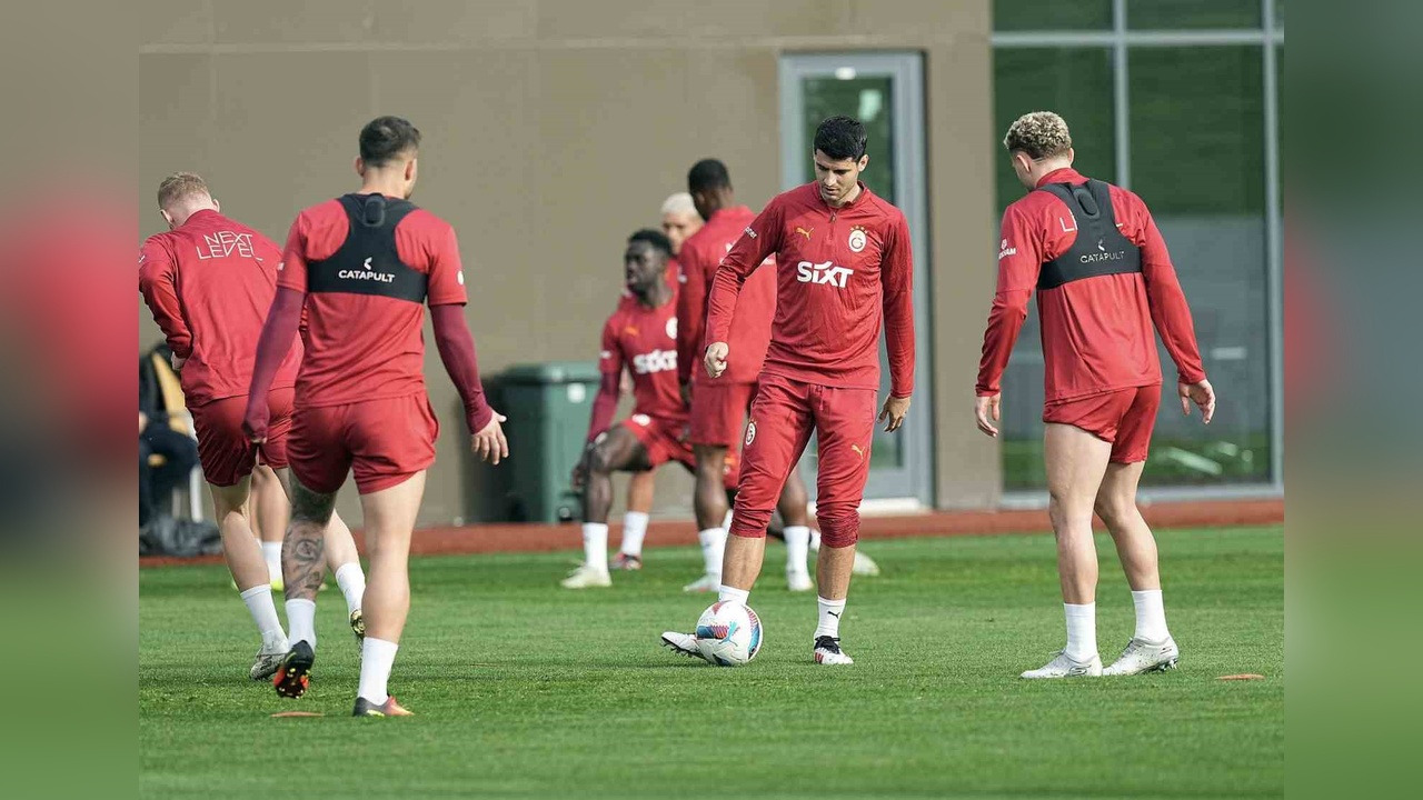 Galatasaray, Antalyaspor Maçı İçin Hazırlıklarını Devam Ettiriyor