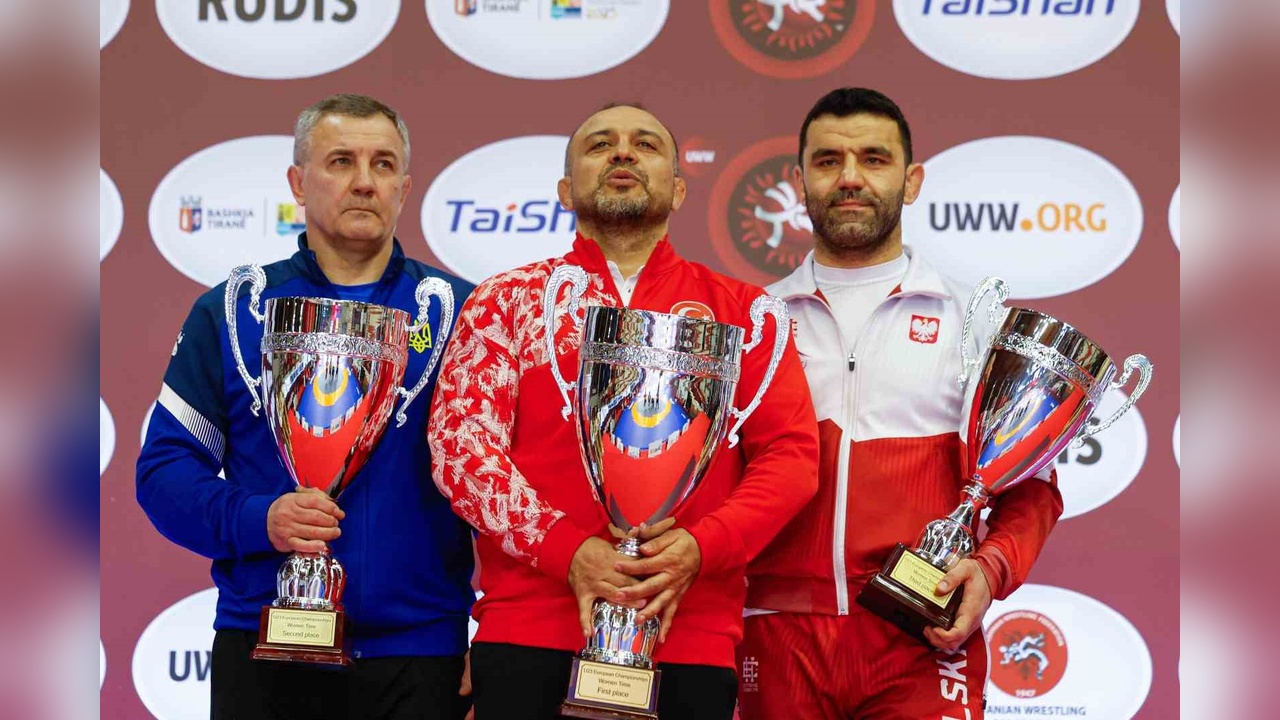 U23 Kadın Güreş Milli Takımı Avrupa Şampiyonası'nda Altın Madalya Kazandı