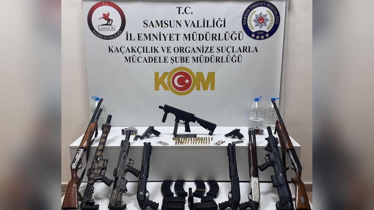 Samsun'daki Eğlence Mekanında Silah Operasyonu