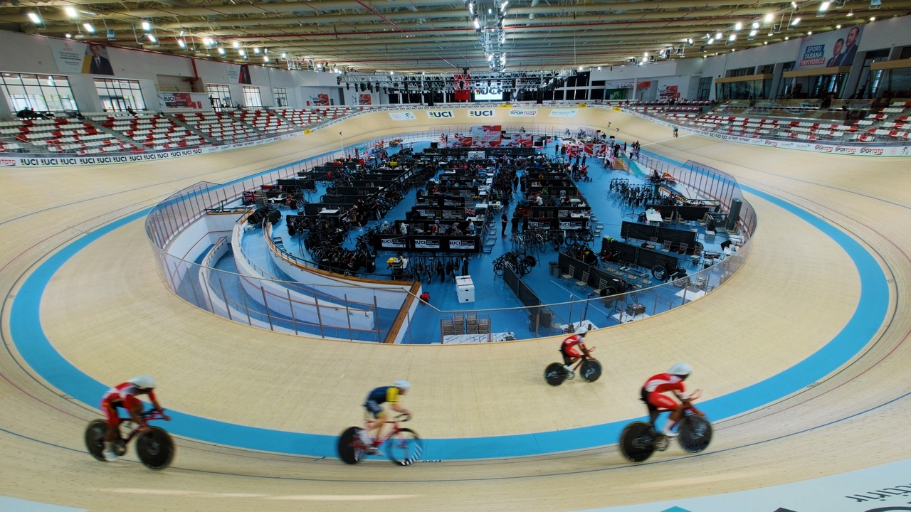 UCI Pist Bisikleti Uluslar Kupası Başlıyor