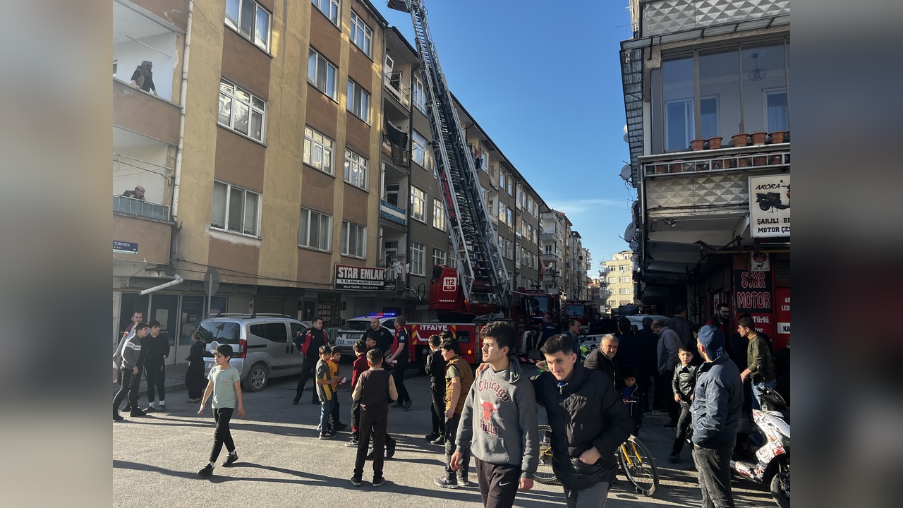 Evini Ateşe Veren Kişi Gözaltına Alındı