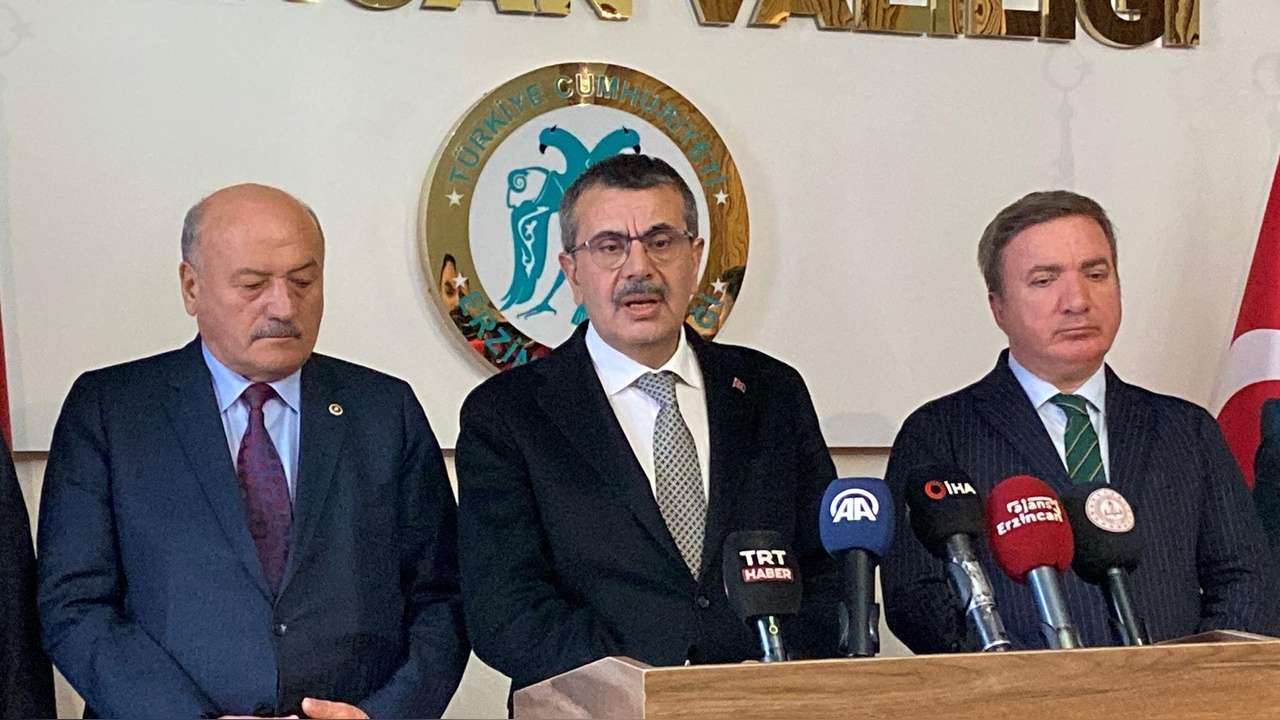 Okul Bahçelerine Spor Salonları Yapılacak