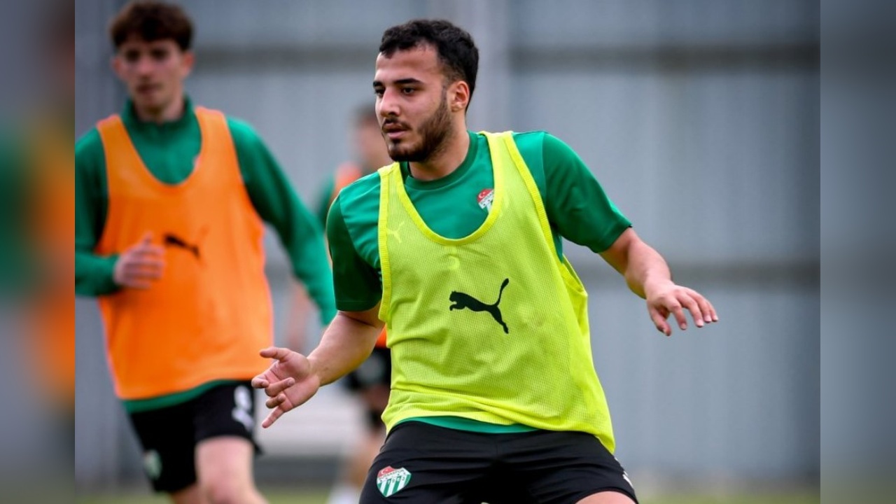Bursaspor, Kuşadası'nda Hazırlıklarını Devam Ettiriyor