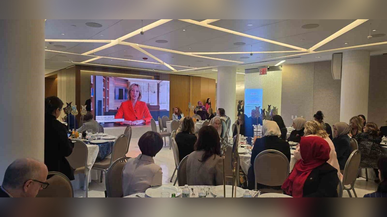 Bakan Göktaş, New York'ta İftar Programında Bir Araya Geldi