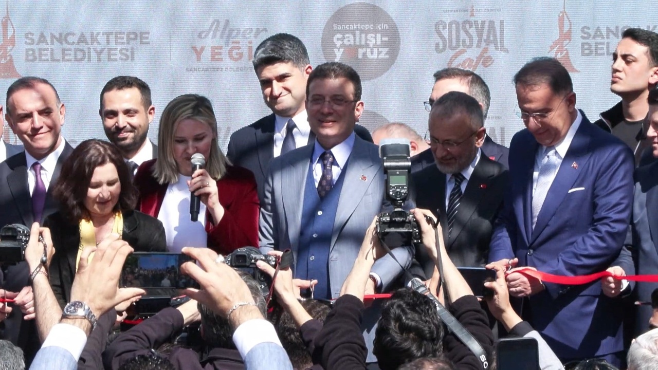 İmamoğlu, Özer ve Diğerlerinin Özgürlükleri İçin Mücadele Edeceğini Açıkladı
