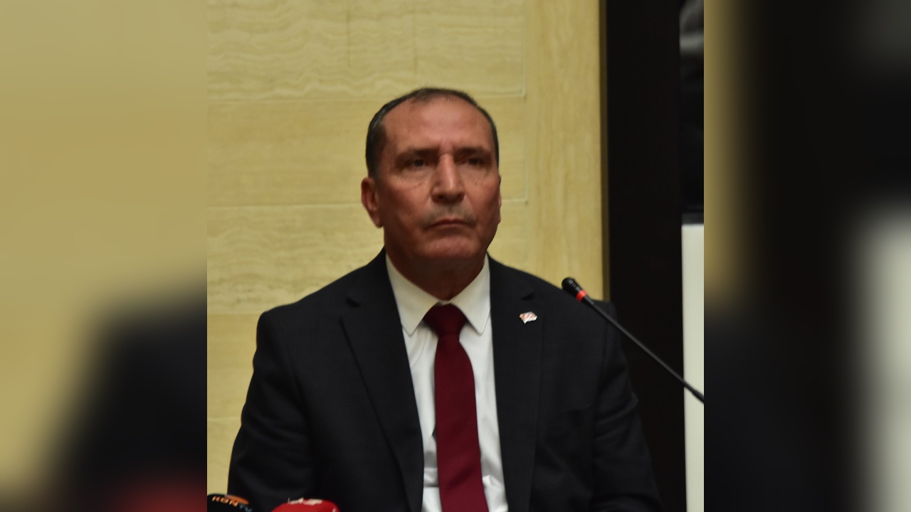 YRP'den İki İlçe Belediye Başkanı İstifa Etti