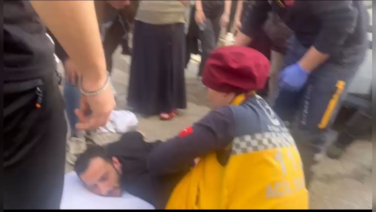 Yolda yürüyen bir kişi bıçaklı saldırıya uğradı