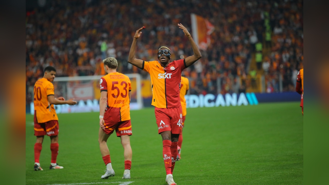 Osimhen, Altıncı Üçlemesini Gerçekleştirdi