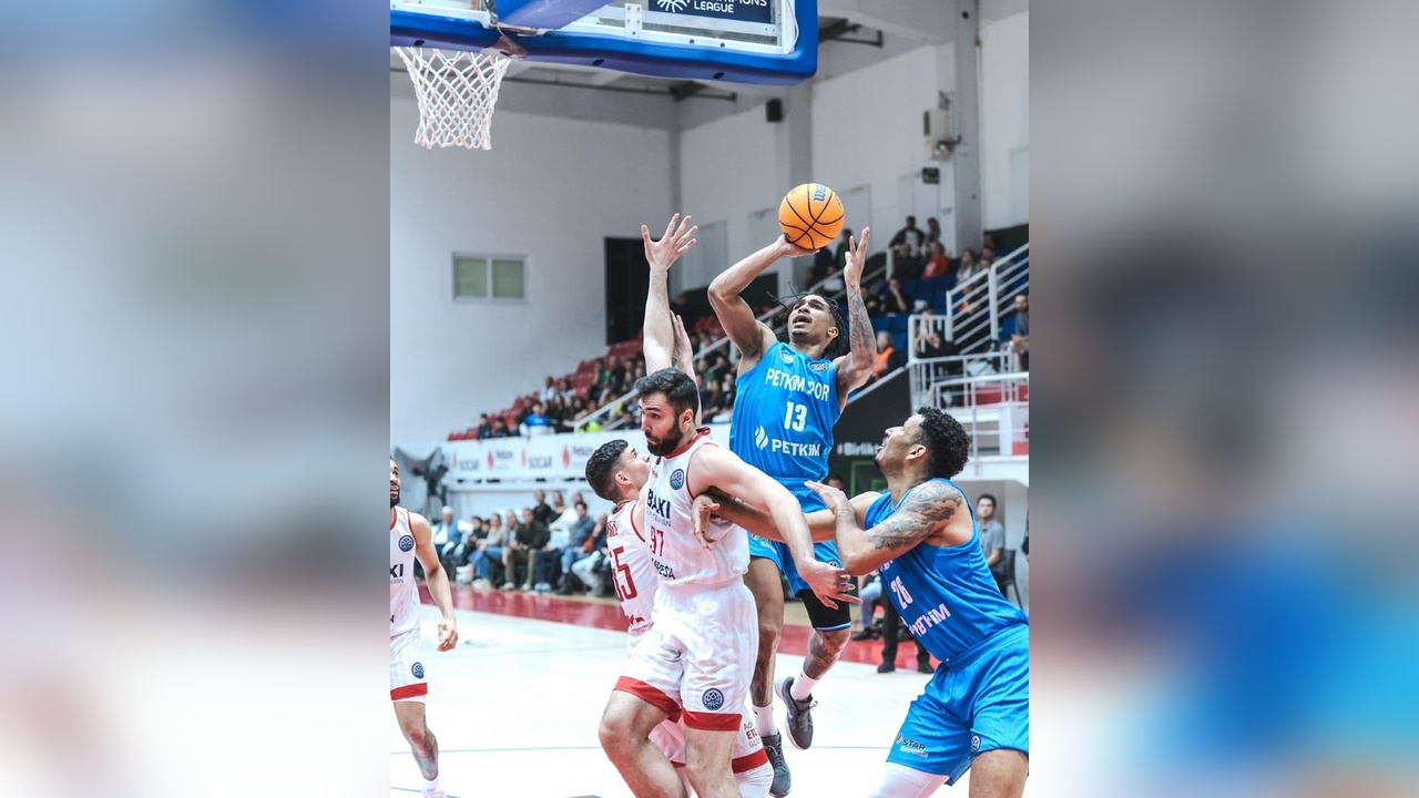 Petkimspor, Başkent'te Zorlu Bir Maç Oynadı
