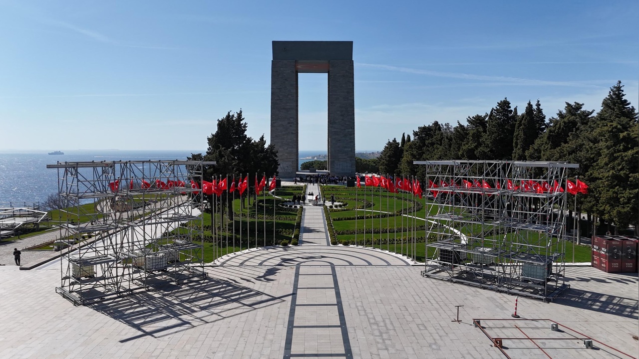 Şehitler Abidesi'nde 18 Mart Anma Töreni Hazırlıkları Başladı