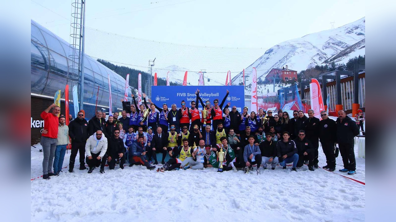 Türkiye, 2025 FIVB Kar Voleybolu Dünya Turu'nda Şampiyon Oldu