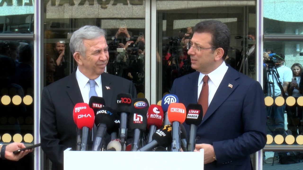 İmamoğlu, Yavaş'ı Ziyaret Etti