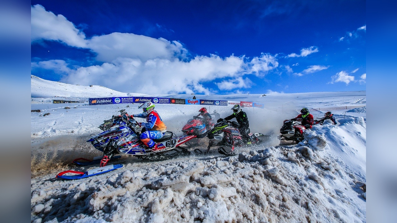 Dünya Kar Motosikleti Şampiyonası Erciyes'te Start Aldı