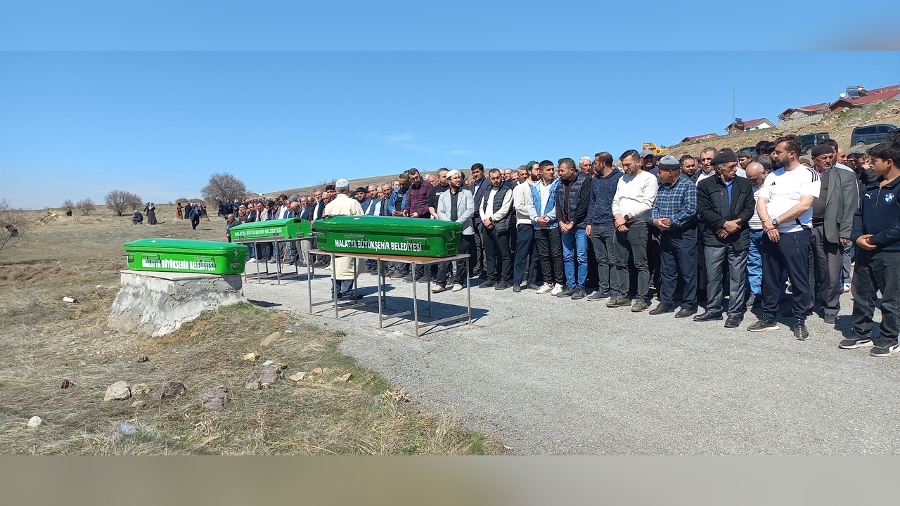 Aynı Aileden Üç Kişi Kazada Hayatını Kaybetti