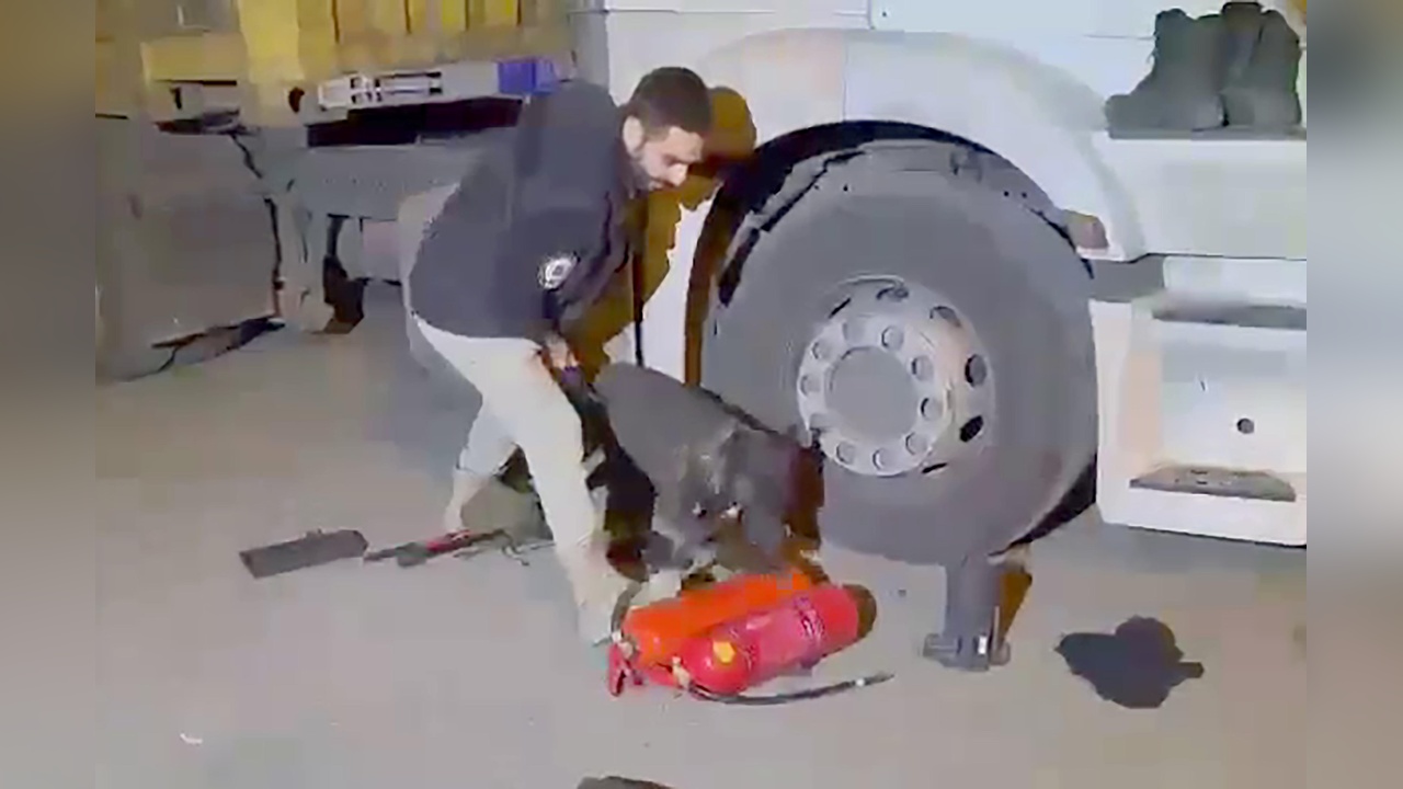 Yangın Tüplerinde Eroin Ele Geçirildi