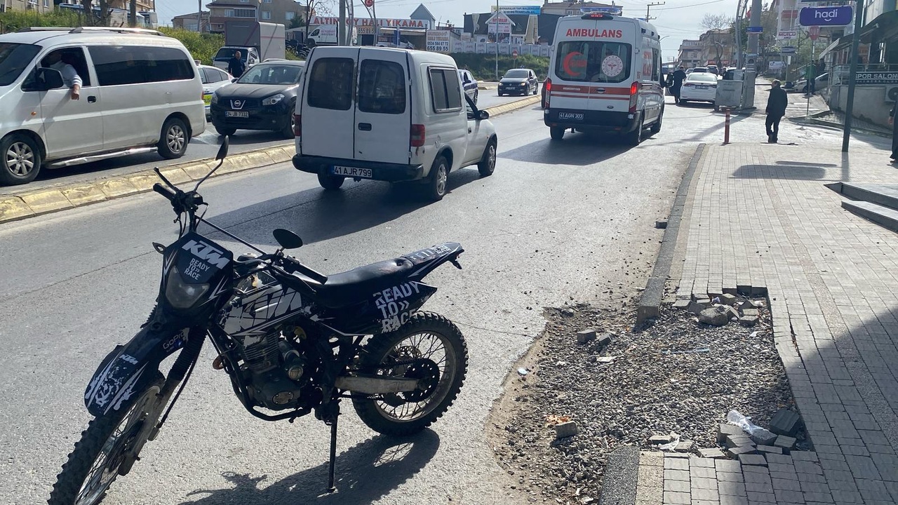 Motosiklet Kazasında Kadın Yaralandı