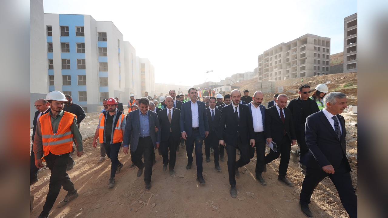 Bakan Kurum, Kahramanmaraş'ta Koordinasyon Toplantısına Başkanlık Etti
