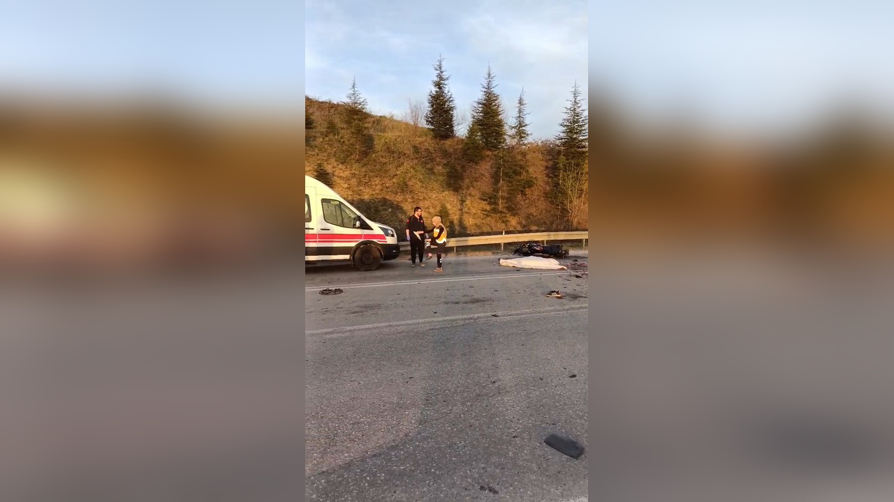 Kocaeli'de Trafik Kazası: Kamyonet ve Motosiklet Çarpıştı