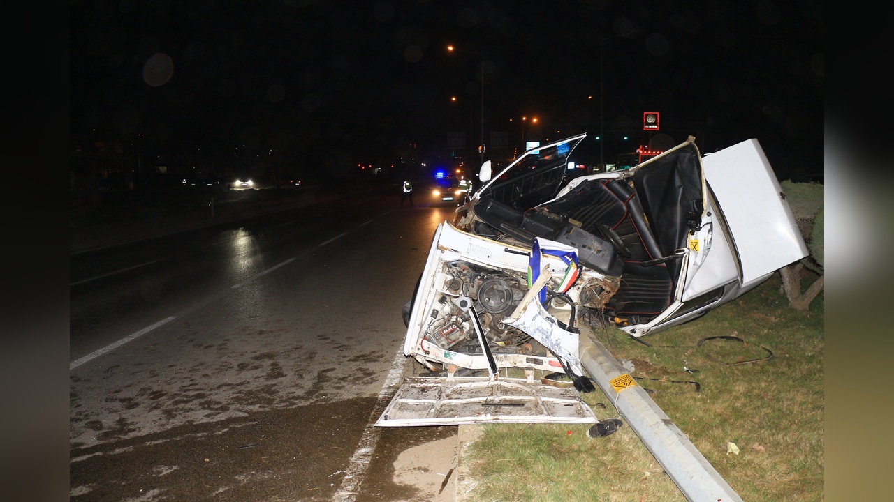 Tokat'ta Trafik Kazası: İki Kişi Yaralandı
