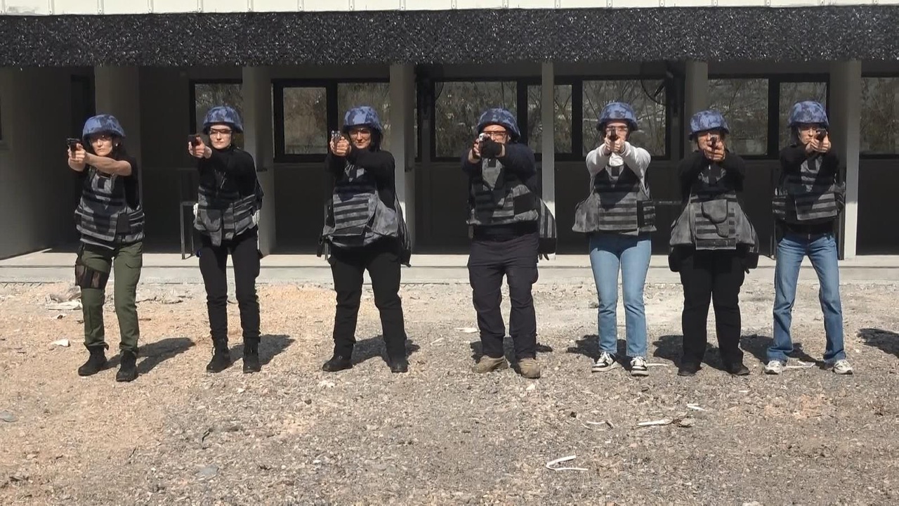 Kadın Polislerin Başarılı Operasyonu