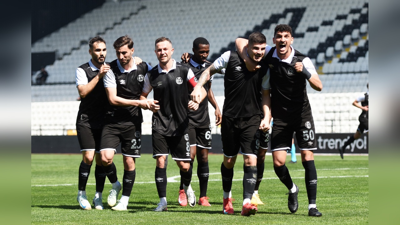 Manisa FK'da Gelecek İçin Umut Var
