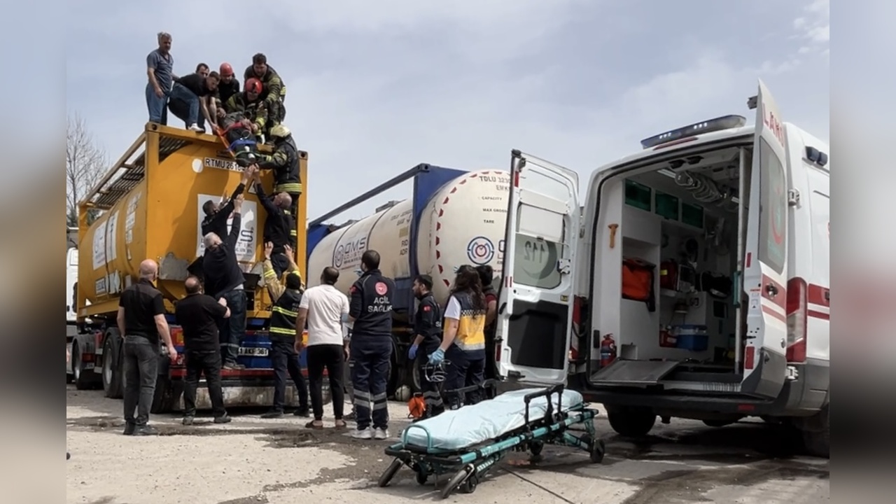 Boş Kimyasal Tankına Düşen Temizlik İşçisi Hastaneye Kaldırıldı