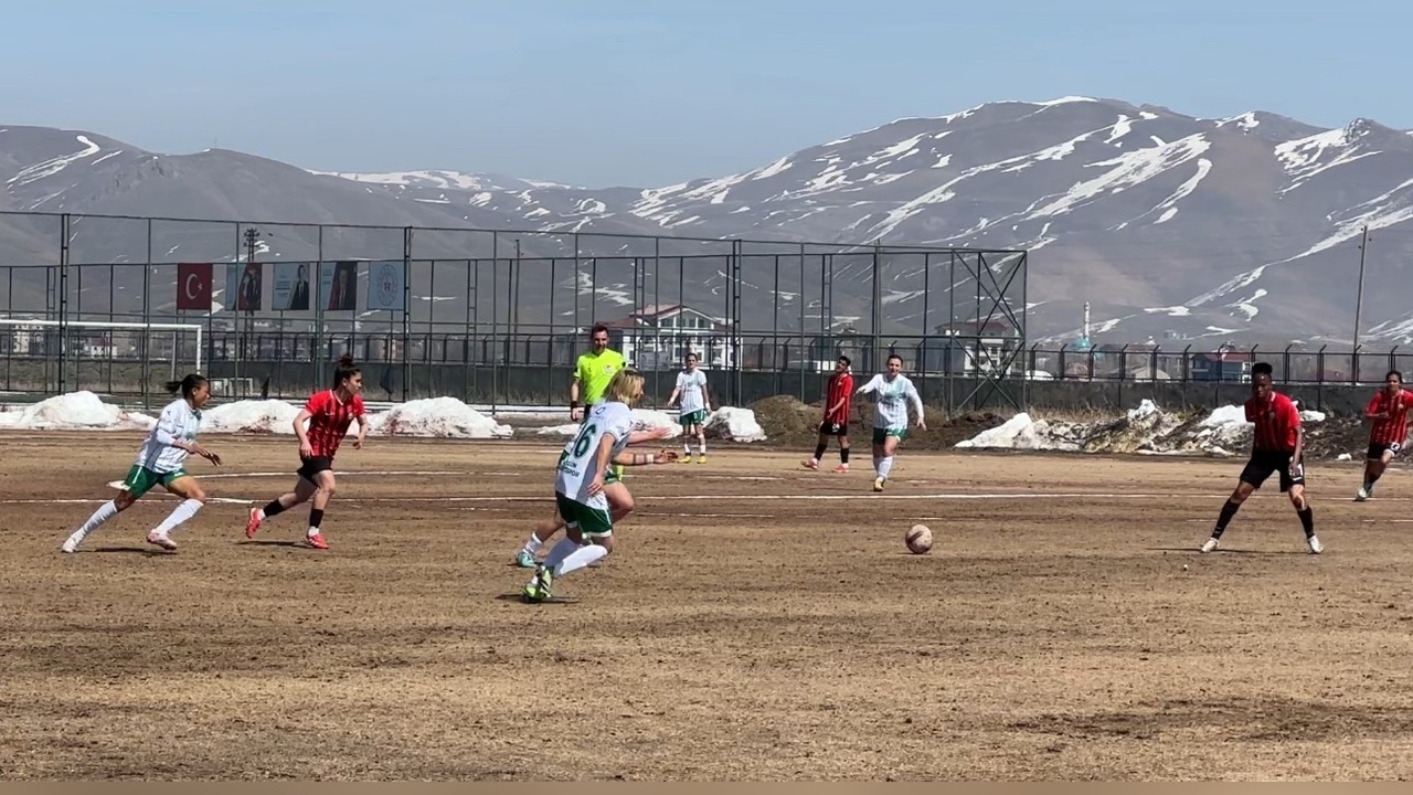 Yüksekova Spor ve Giresun Sanayispor Beraberlik Elde Etti